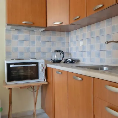 Tzenh Apartment *