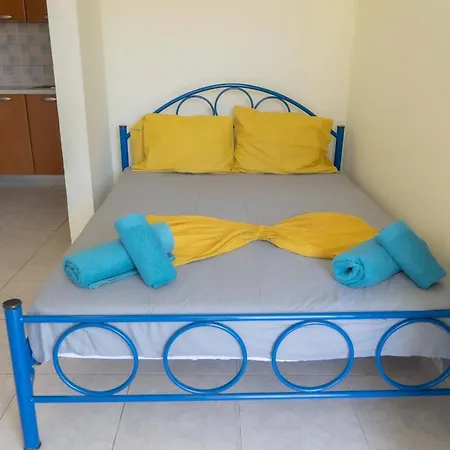 Tzenh * Kallithea (Chalkidiki)